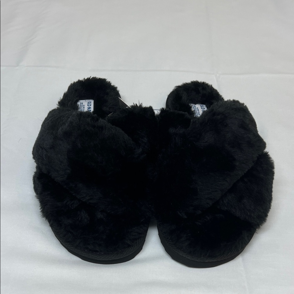 Old Navy Black Furry Slippers Sz 7